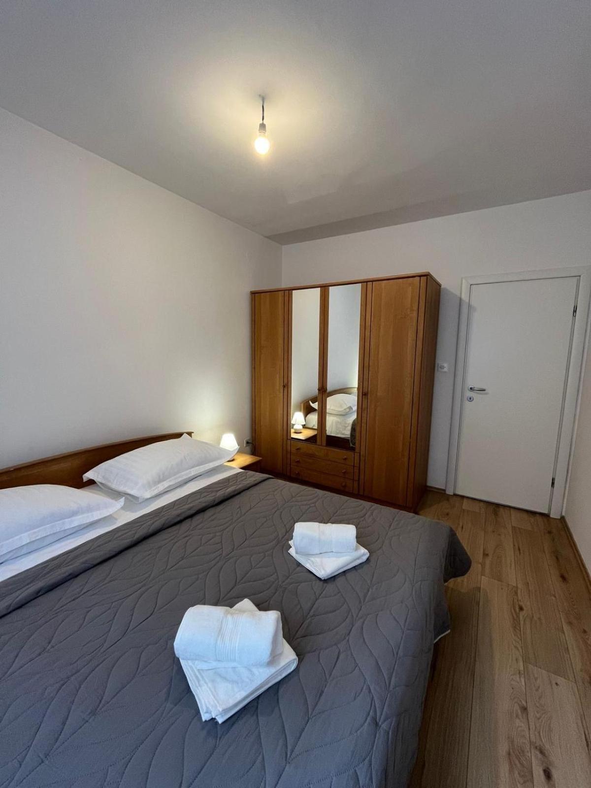 Apartment Ines 奥米什 外观 照片
